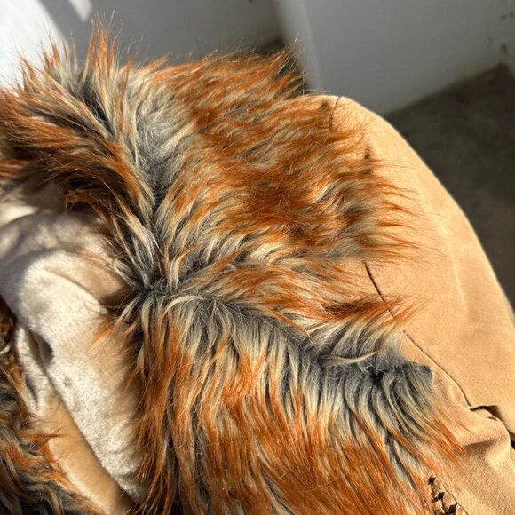 Vintage tan suede coat with faux fur trim - Picture 6 of 8